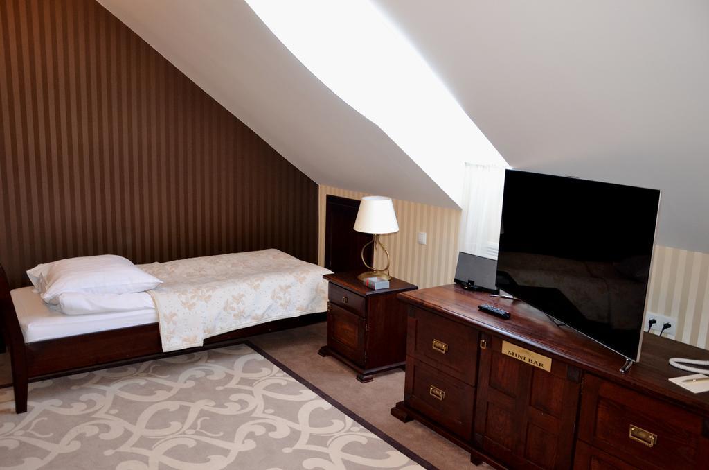 Hotel Nowodworski Legnica Quarto foto