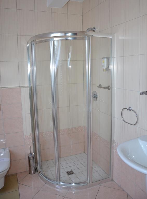 Hotel Nowodworski Legnica Quarto foto