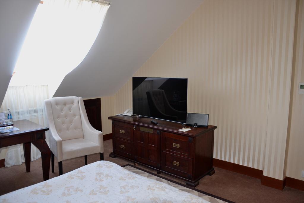 Hotel Nowodworski Legnica Quarto foto