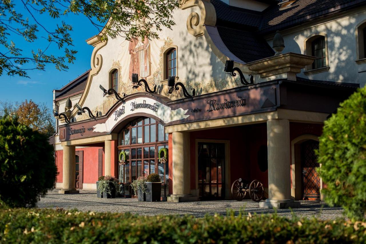 Hotel Nowodworski Legnica Exterior foto